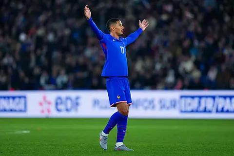 ديشامب يعلق على إصابة ساليبا وحقيقة غيابه عن كأس العالم 2026